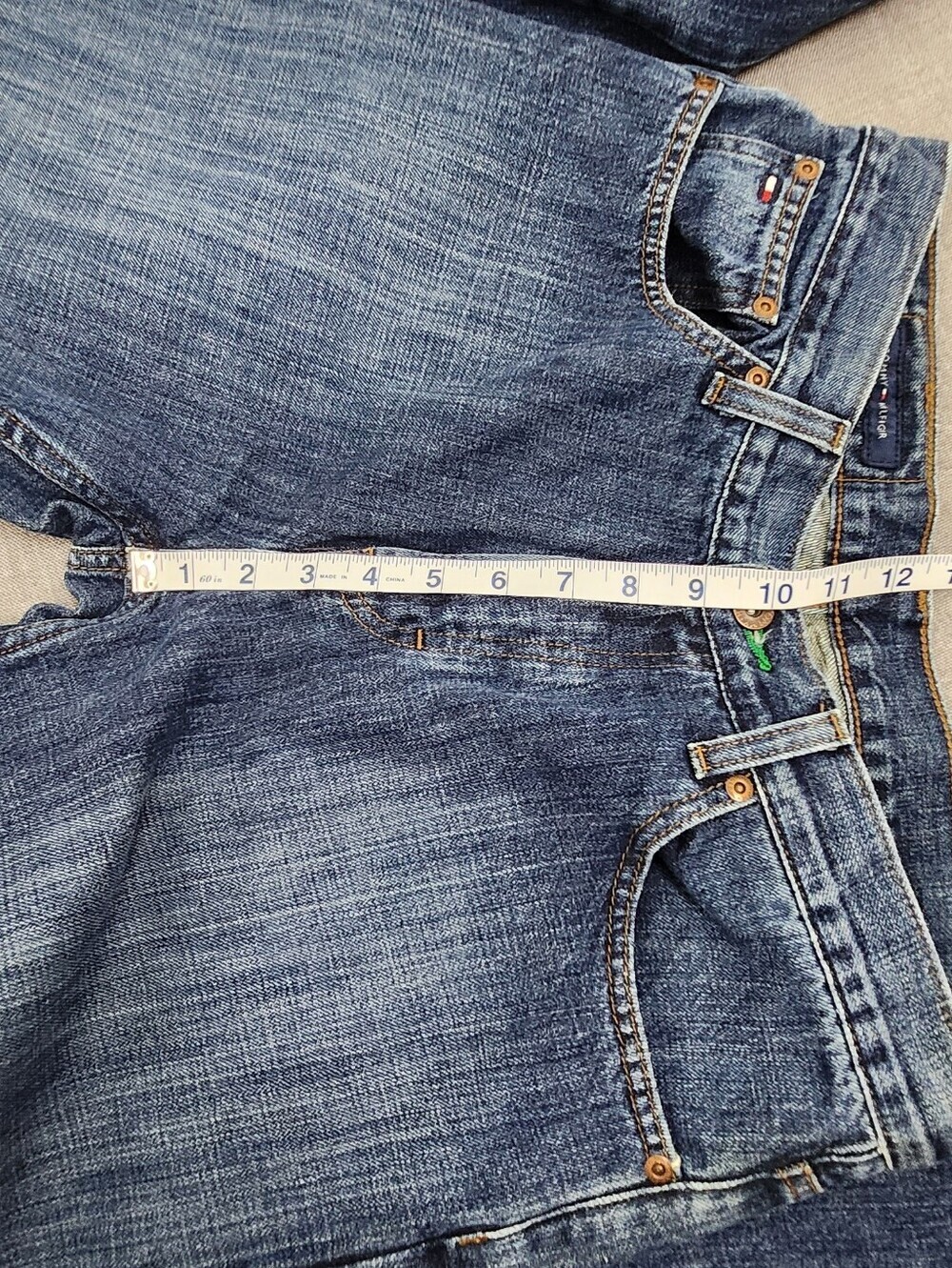 Tommy Hilfiger Custom Straight Medium Wash Denim Jeans 32 × 32 - Picture 11 of 12